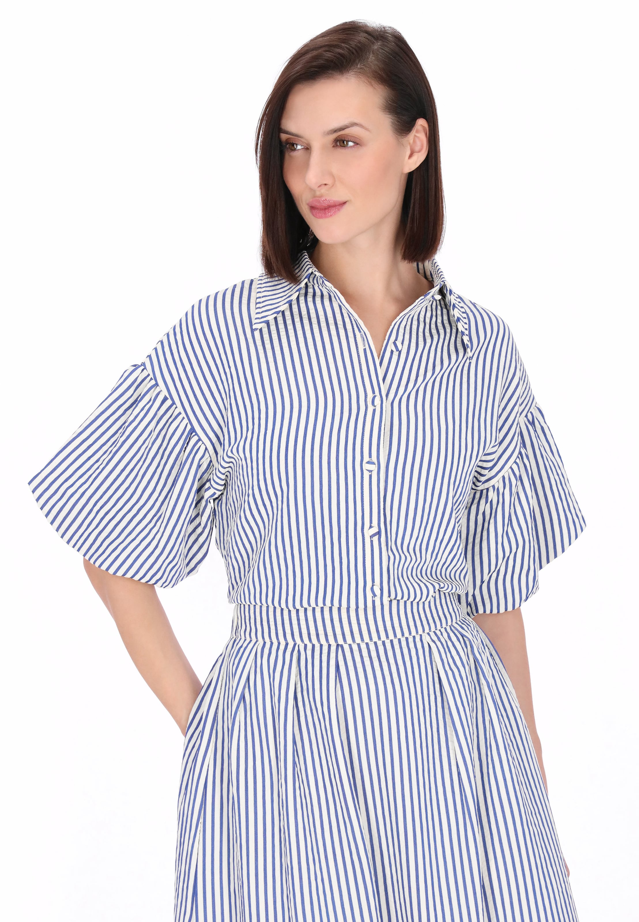 usha BLUE LABEL Blouse 'Casual' in Blauw: voorkant