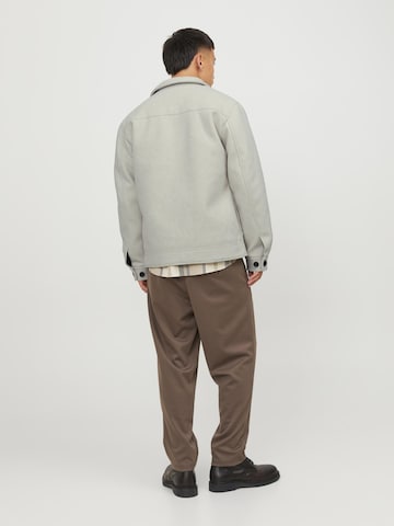 JACK & JONES Välikausitakki 'JAX' värissä beige