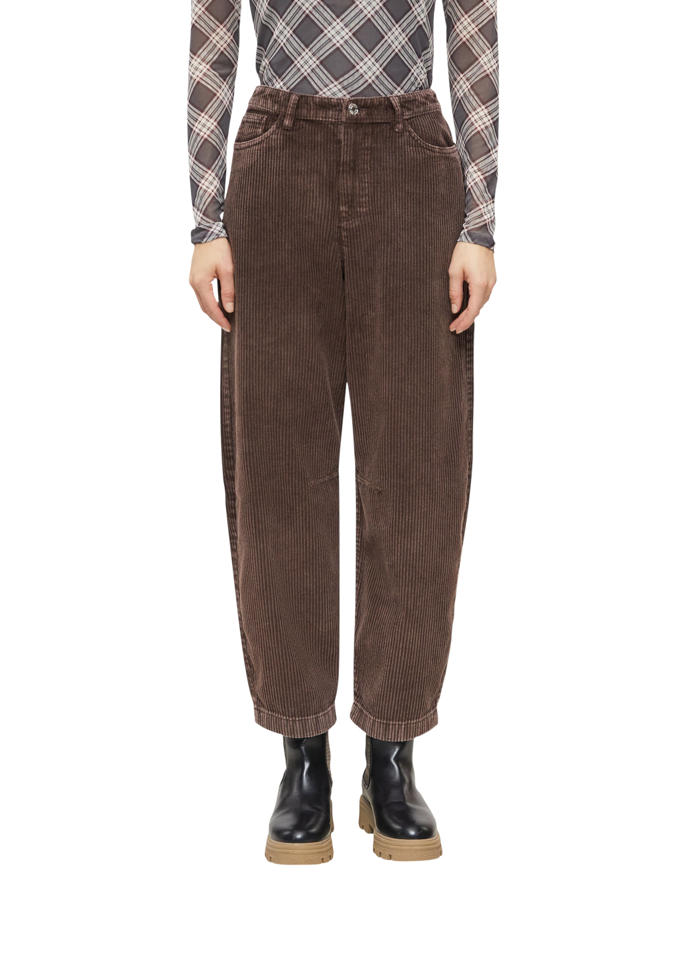 Barrel Pantalon s.Oliver en marron : devant