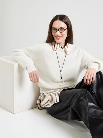 Pull-over 'YASJOHI' YAS en beige : devant