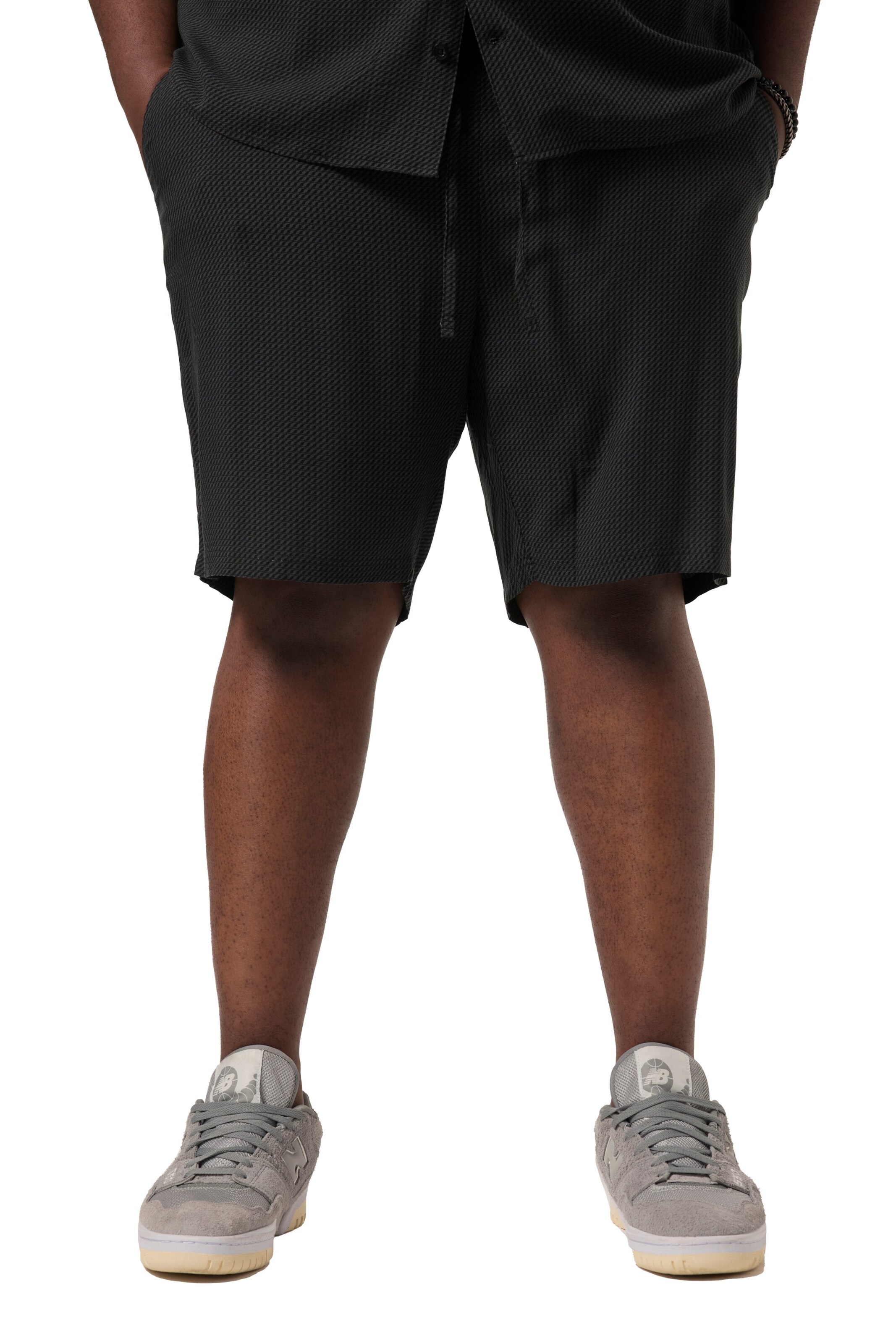 STHUGE Regular Broek in Zwart: voorkant