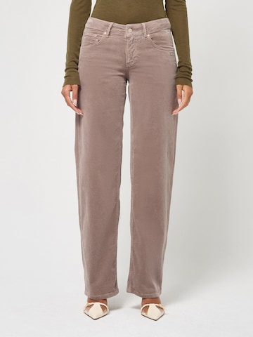 Gang Regular Hose '94RIVER' in Beige: Vorderseite