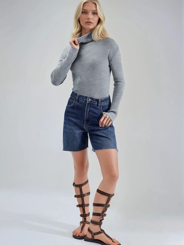 My fashion Pullover in Grau
