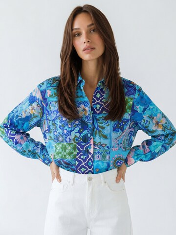 Introvertie VIENNA - Blusa 'JUNE Silk Blouse Azure' en azul