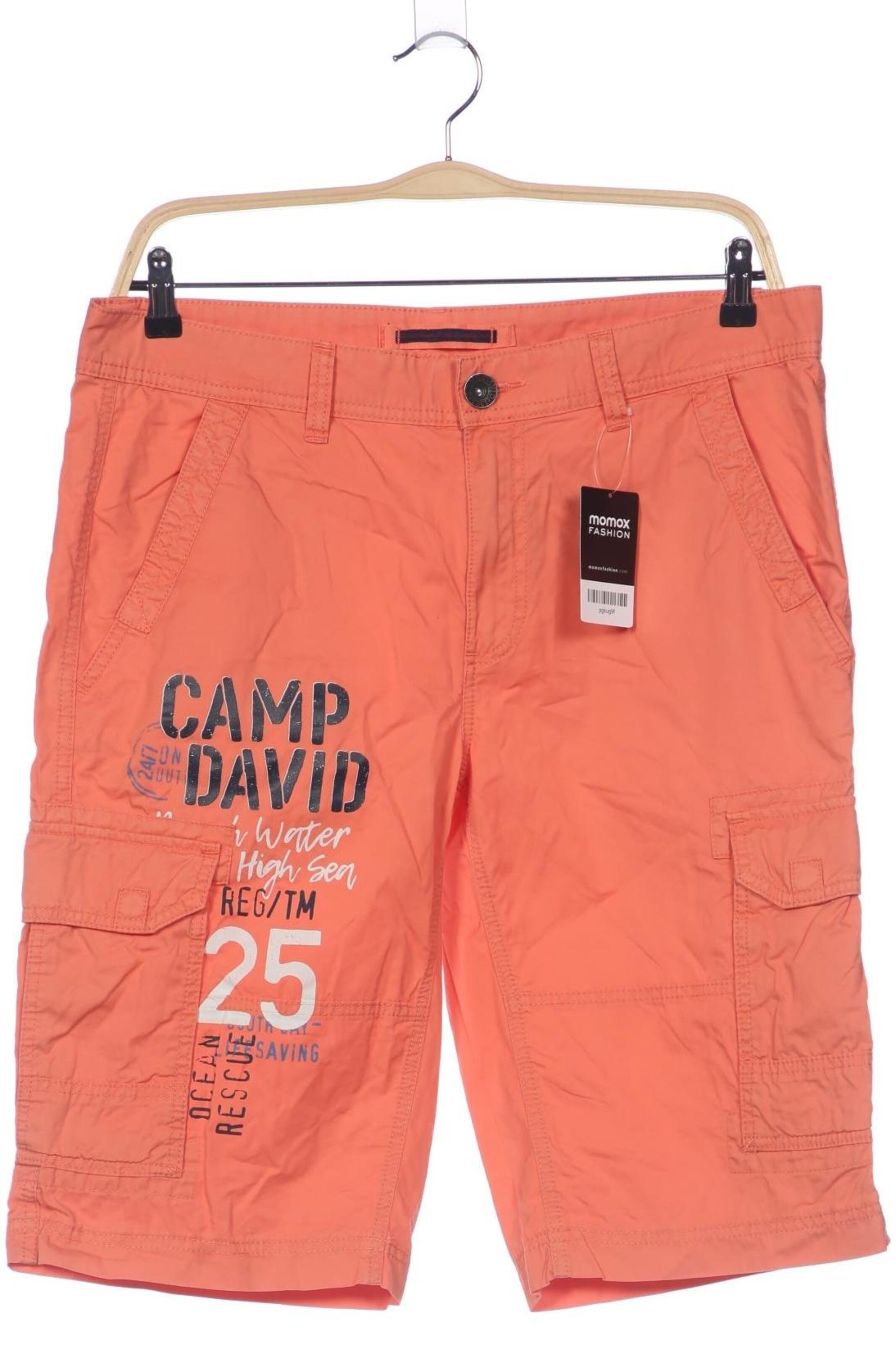 Spannende Camp David Shorts Fotos