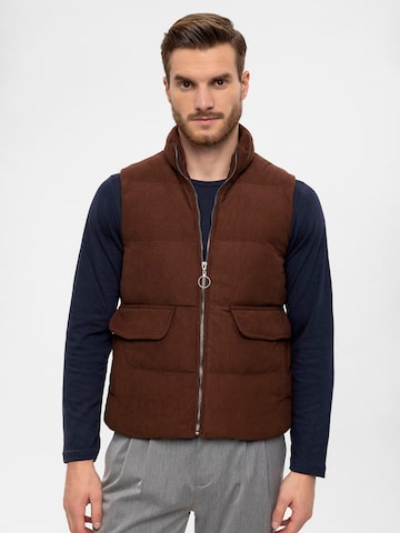 Antioch Vest in Brown: front