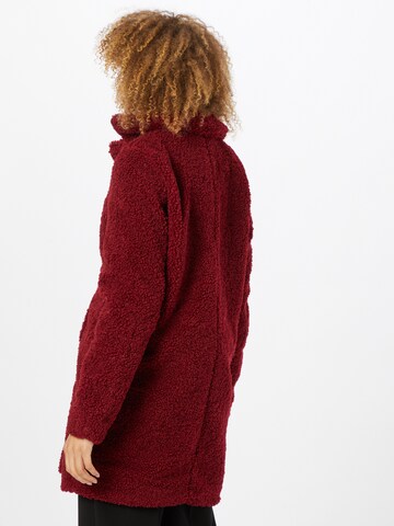 Manteau d’hiver 'GABI' Noisy may en rouge