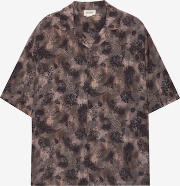 Pull&Bear Comfort Fit Paita värissä punainen: etupuoli