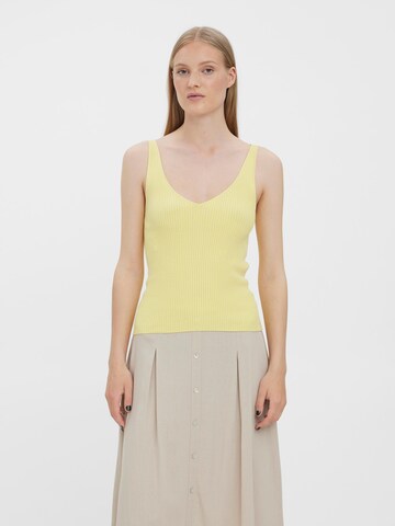 VERO MODA Knitted Top 'GLORY' in Yellow: front