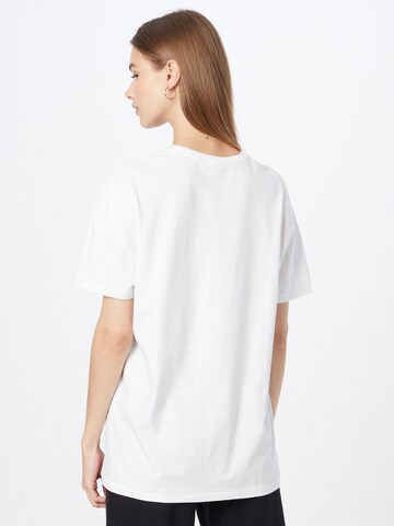 ONLY - Camiseta 'SONIA' en blanco