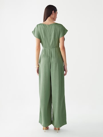Salopeta 'Vella' de la Willa pe verde
