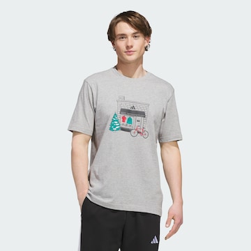 ADIDAS SPORTSWEAR - Camiseta 'Holiday Shop' en gris: frente