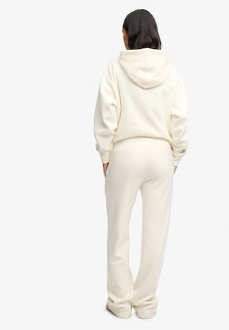 Superdry & Co - regular Pantalón en beige