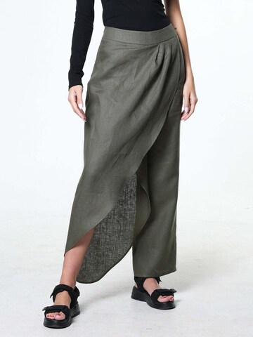 Loosefit Pantalon Metamorphoza en vert : devant