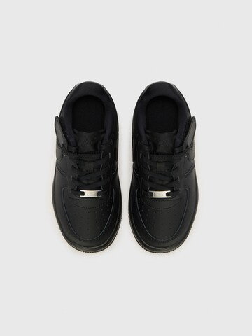 Nike Sportswear Sneakers 'FORCE 1 EASYON' in Zwart