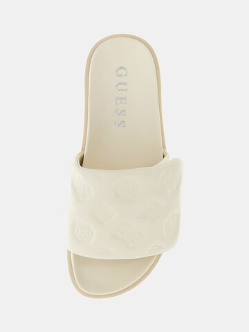 GUESS Pantolette 'Fabio' in Beige