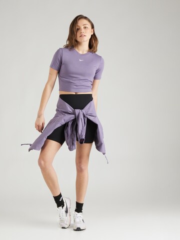 Nike Sportswear - Camisa 'Essential' em roxo