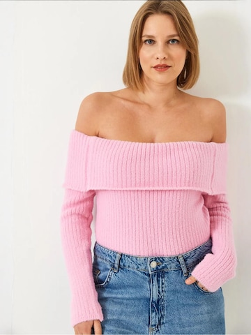 Pullover di Bianco Lucci in rosa