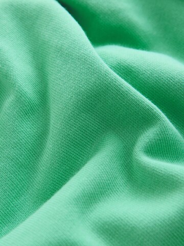 self. Regular Pants in Green