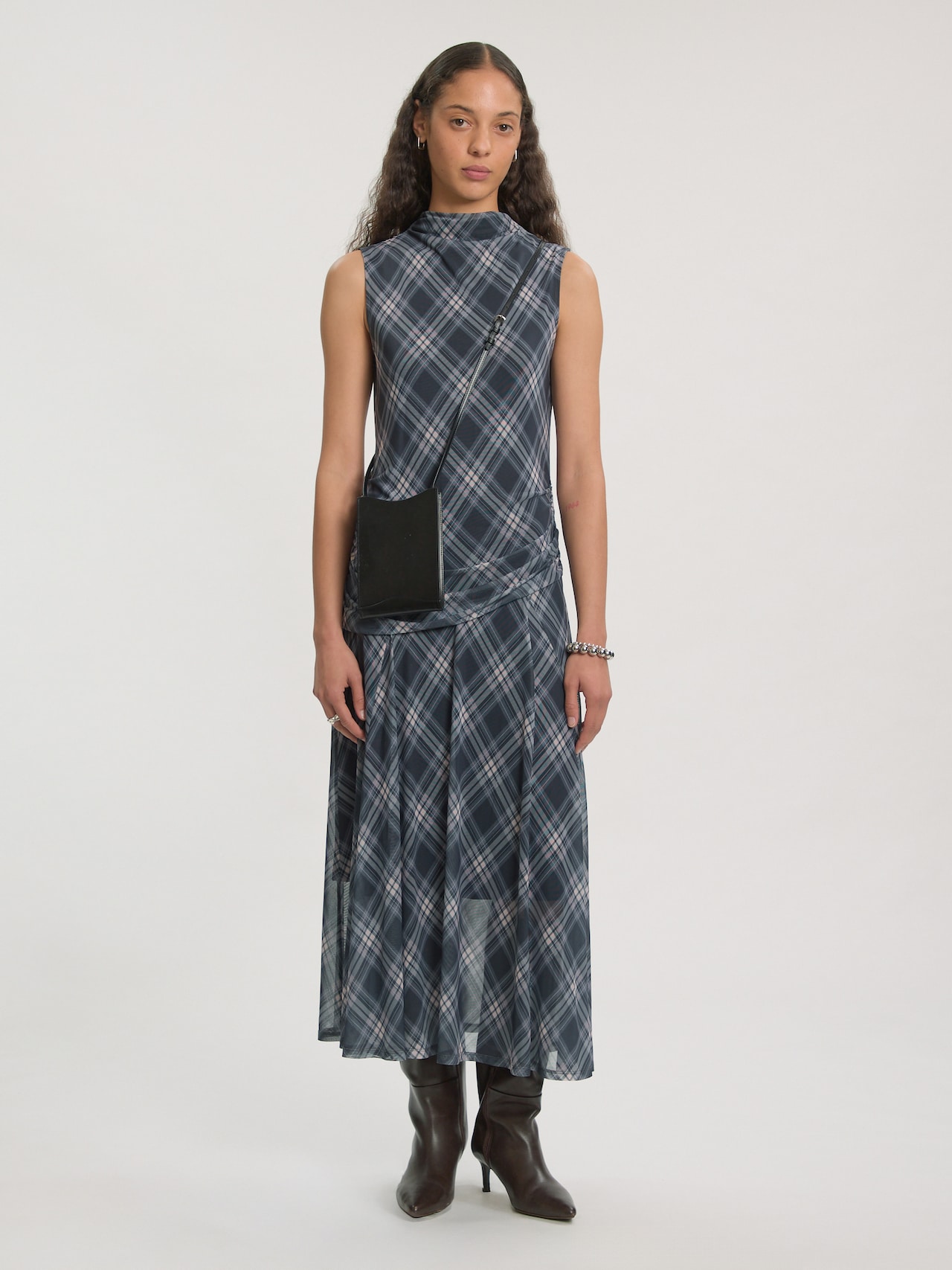 EDITED Novedades Vestido 'Anya' gris
