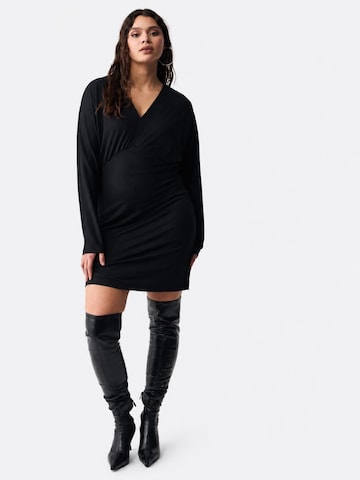 Ethiquet - Vestido em preto