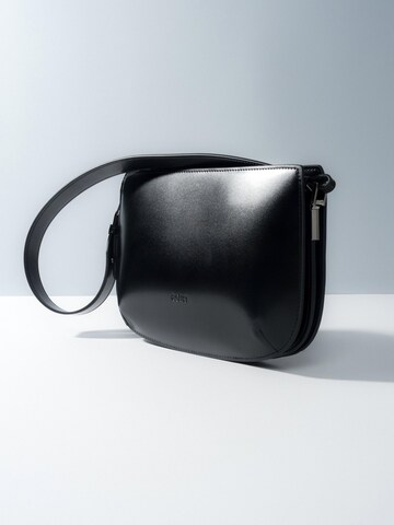 Estro Shoulder Bag '8226' in Black