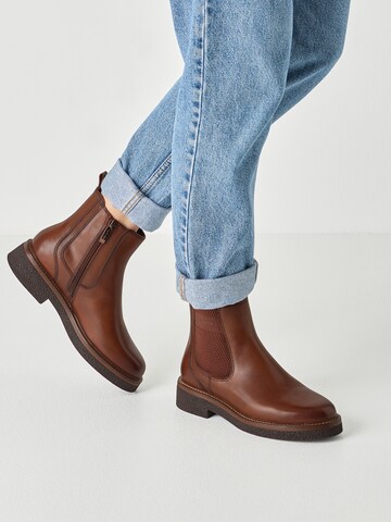 Bottines Tamaris en marron : devant