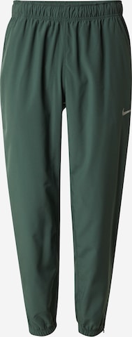 NIKE Спортивные штаны 'Form' в Зеленый: спереди