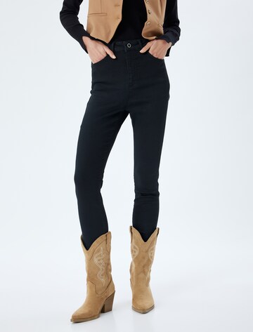 Koton Skinny Jeans in Zwart: voorkant