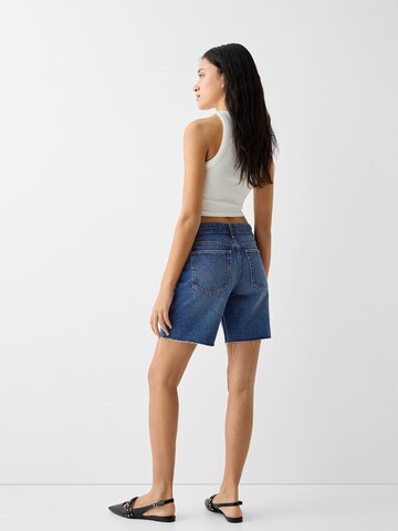 Bershka Regular Shorts in Blau