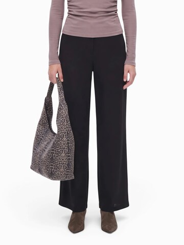 ABOUT YOU Wide leg Trousers 'Zola' in Black: front