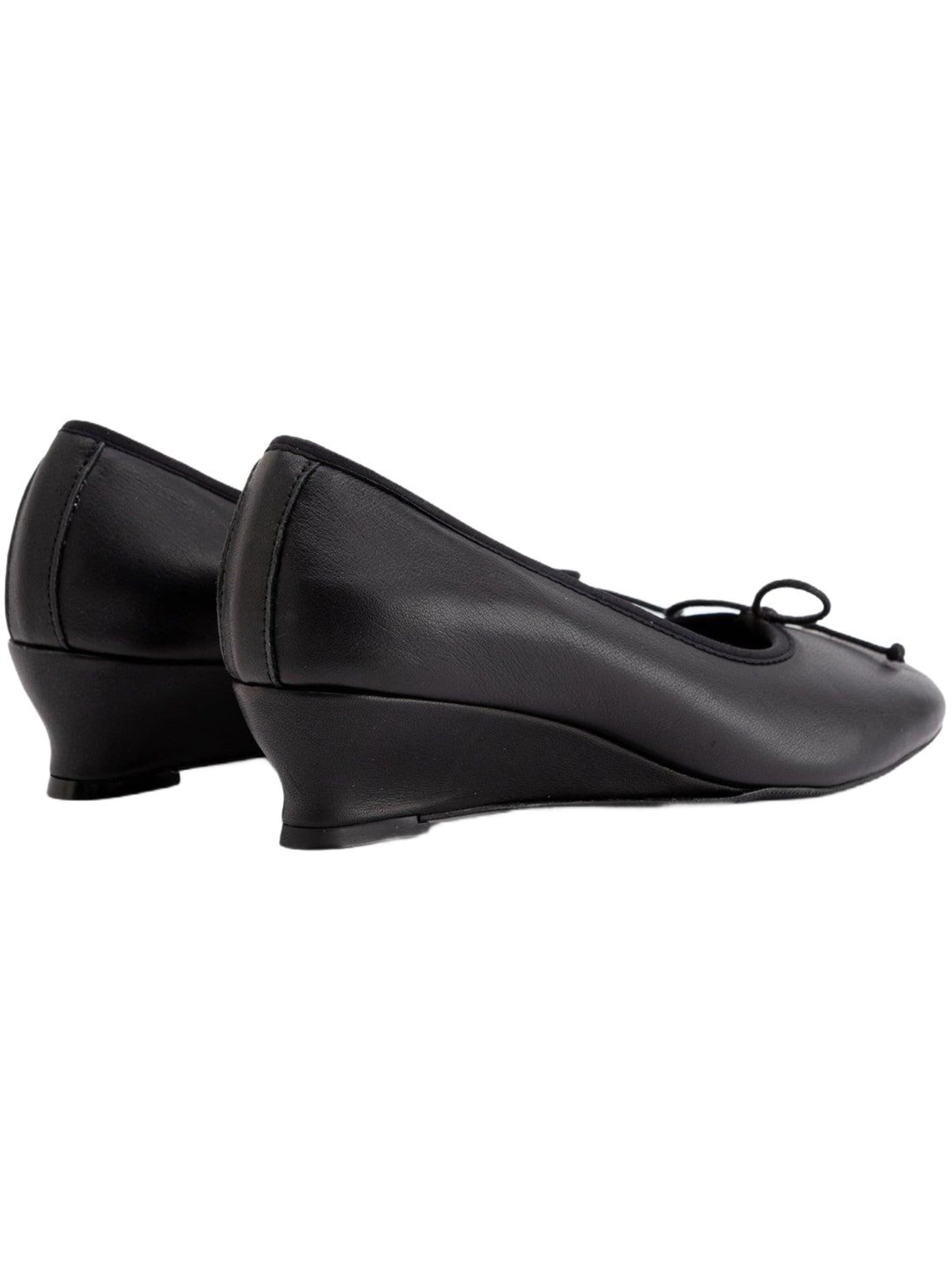 Limoya Pumps 'Arisa' in Black