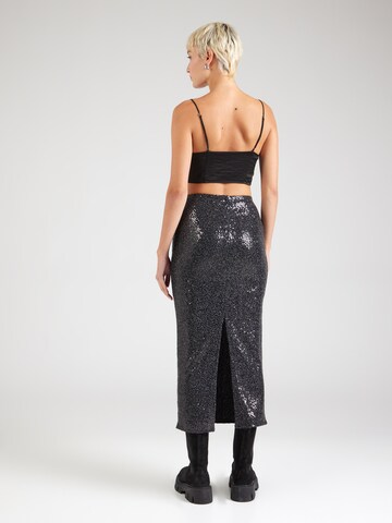 Gonna di UNITED COLORS OF BENETTON in nero