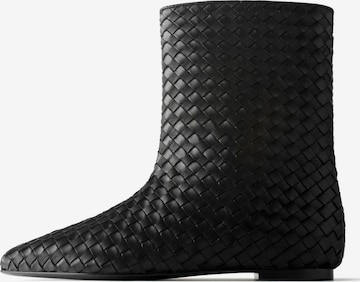 L37 HANDMADE SHOESLežerne čizme 'ANASTASIIA' - crna boja: prednji dio