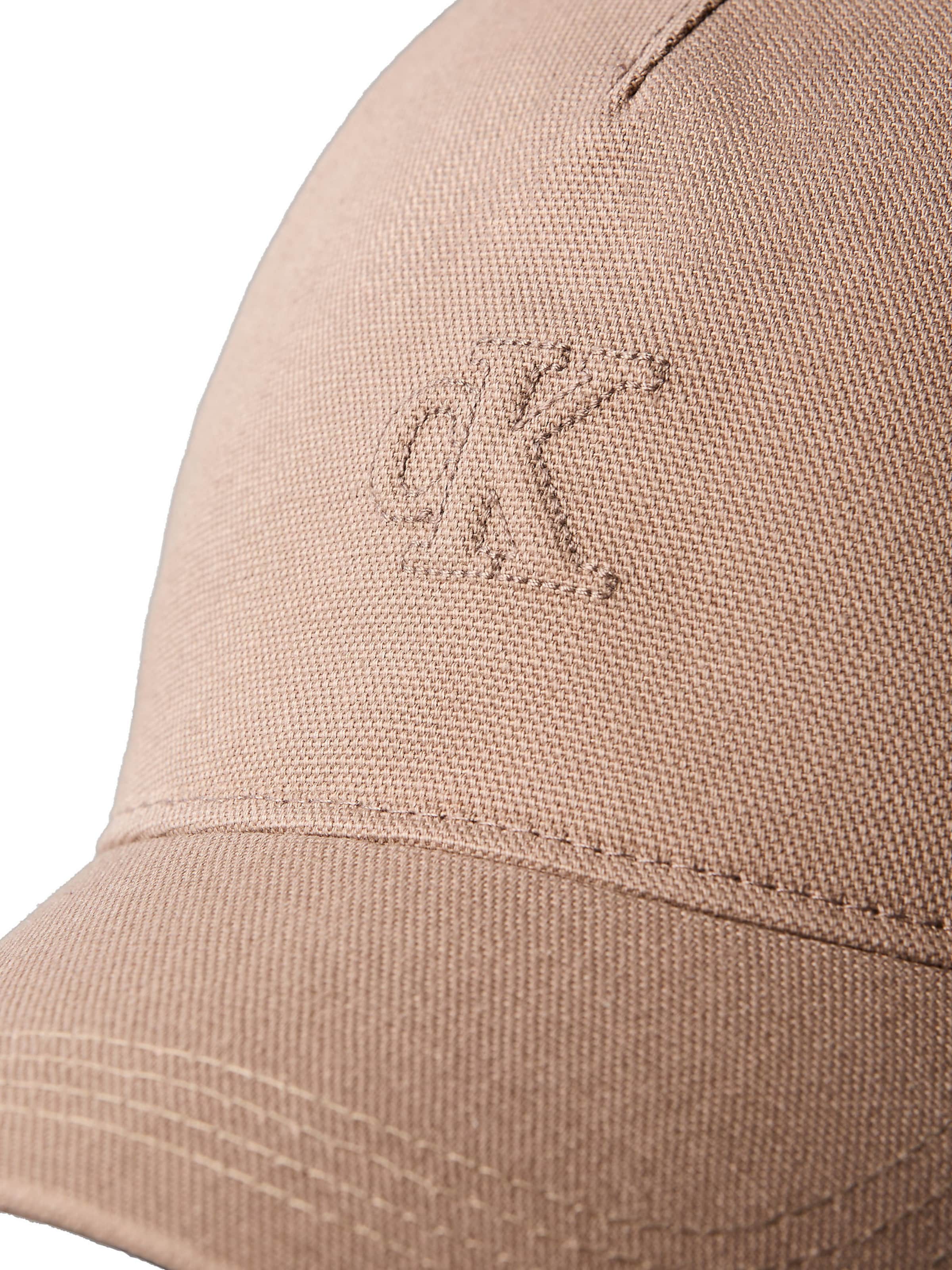Calvin Klein Cap in Brown