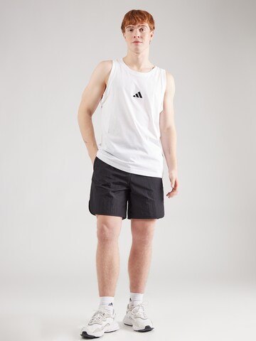 ADIDAS SPORTSWEAR Λειτουργικό μπλουζάκι σε λευκό