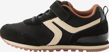 juoda Next Sportbačiai: priekis