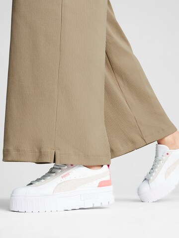 Sneaker bassa 'Mayze' di PUMA in bianco