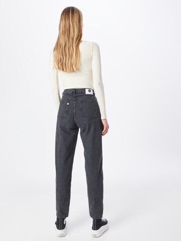 MUD Jeans Tapered Bandplooi jeans 'Bailey' in Zwart