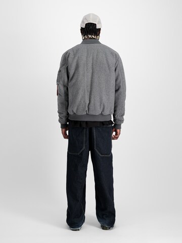 ALPHA INDUSTRIES Tussenjas in Grijs