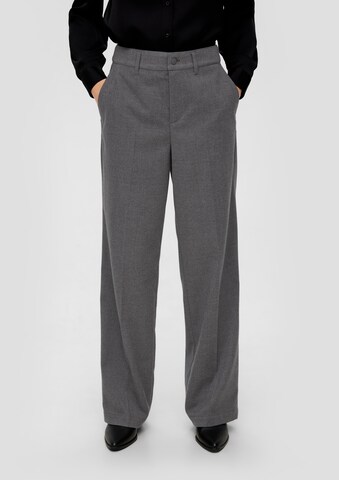 Wide Leg Pantalon à plis s.Oliver en gris : devant