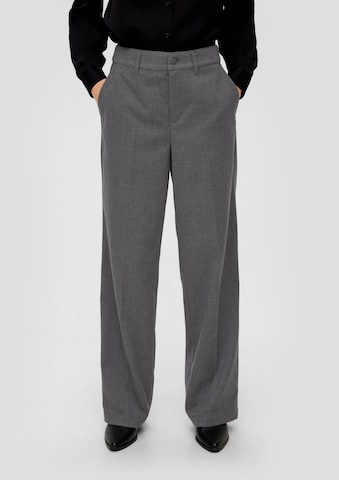 Wide Leg Pantalon à plis s.Oliver en gris : devant