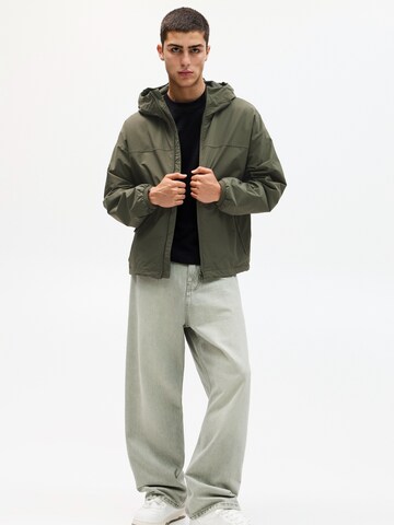Veste mi-saison Pull&Bear en vert