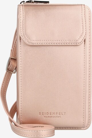 Seidenfelt Manufaktur Crossbody Bag in Pink: front