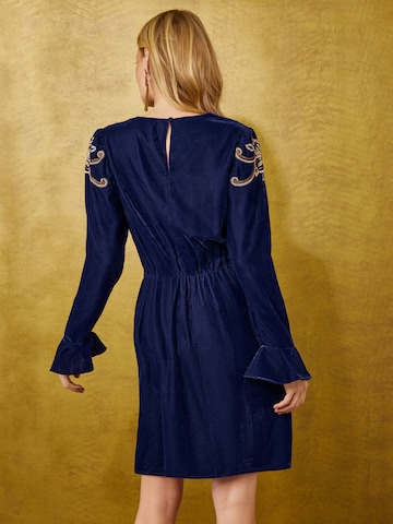 love & roses Dress in Blue