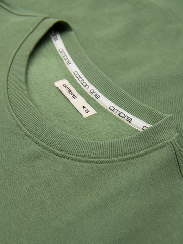 Sweat-shirt 'OM-SSBN-0271' Ombre en vert