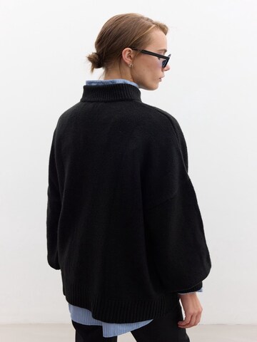 MANUKA Sweater in Black