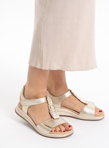 ARA - Sandalias 'Osaka' en oro
