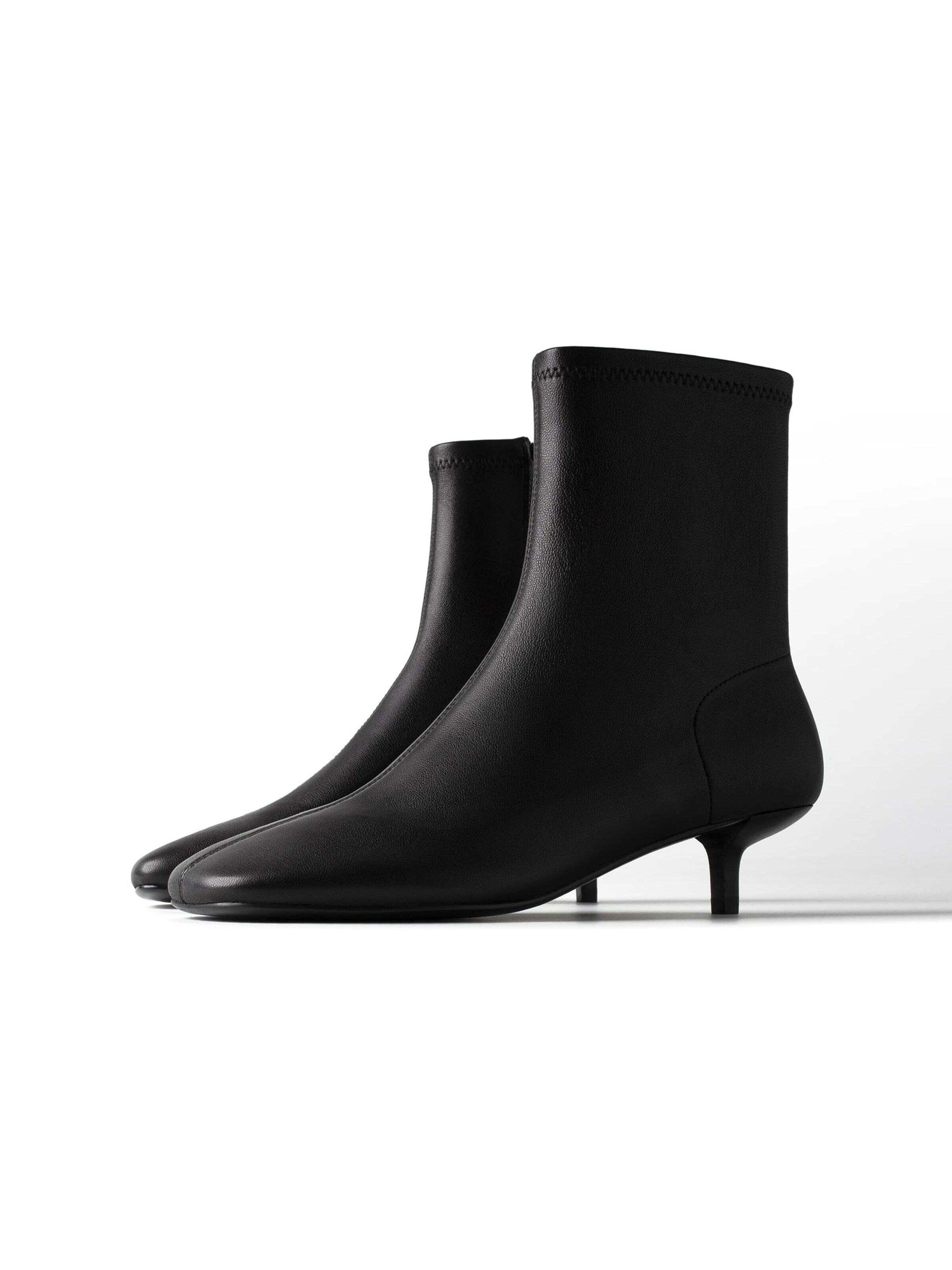 L37 HANDMADE SHOES Kotníkové boty 'YET UNKNOWN' – černá
