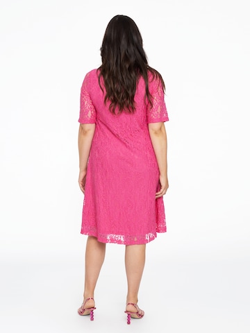 Yoek Dress in Pink